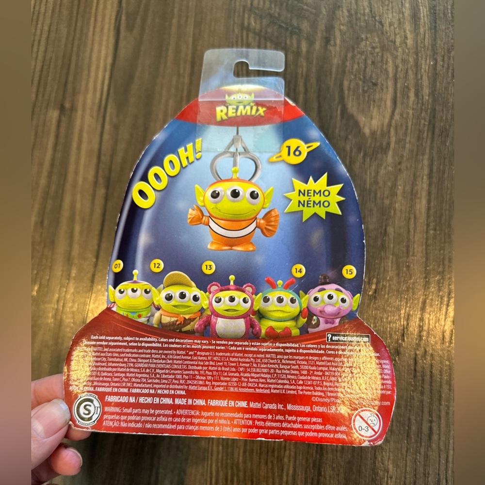 NIP 2 Disney Pixar Remix Figures- Nemo #16 & Russell #12, Toys, Gifts, UP - Picture 3 of 6